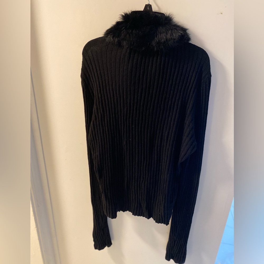 Faux Fur Vest in Black - Picture 9 of 10